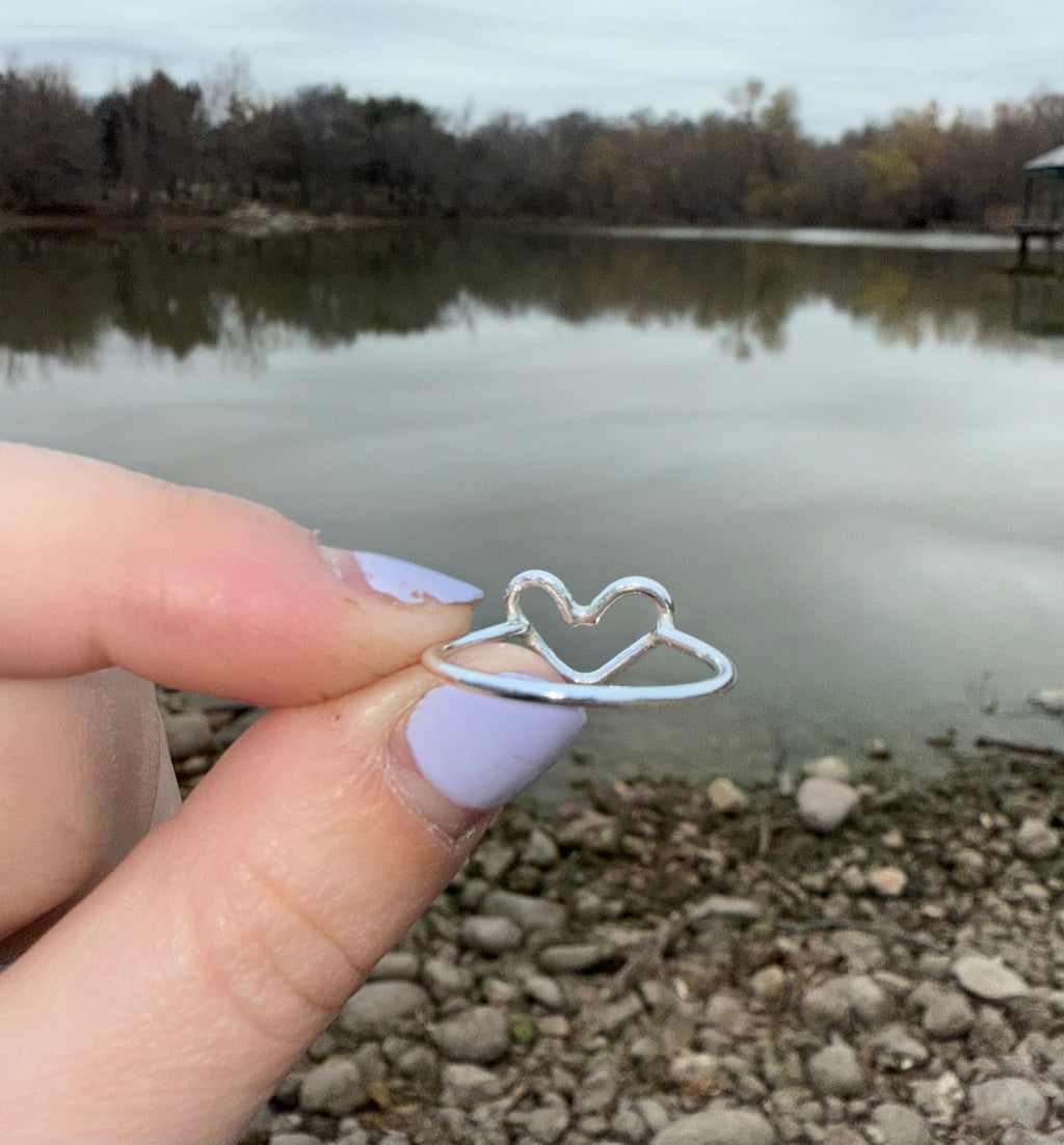 Moonbeam Heart Ring 🌙