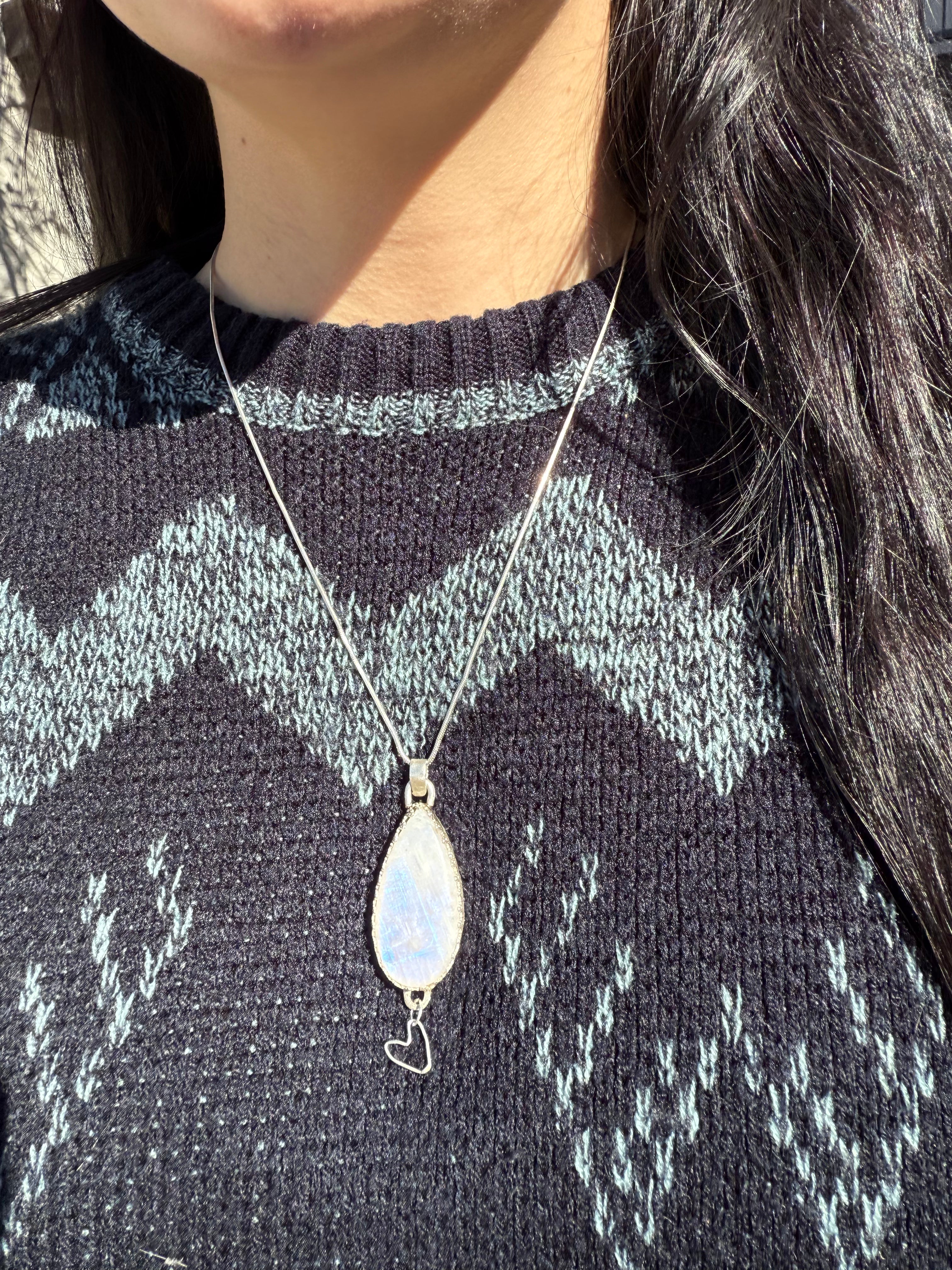 Dreamy Moon Pendant!